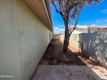 2326 Paradise Dr, Phoenix, AZ 85029