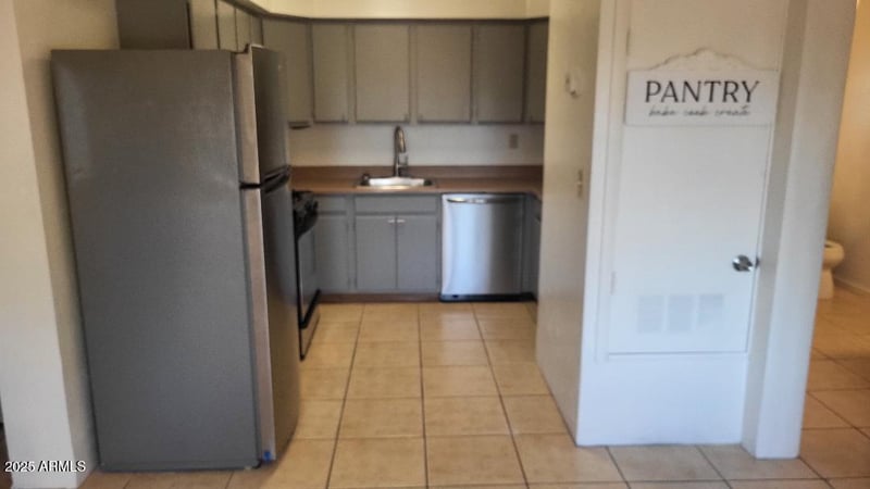 2326 Paradise Ln, Phoenix, AZ 85022