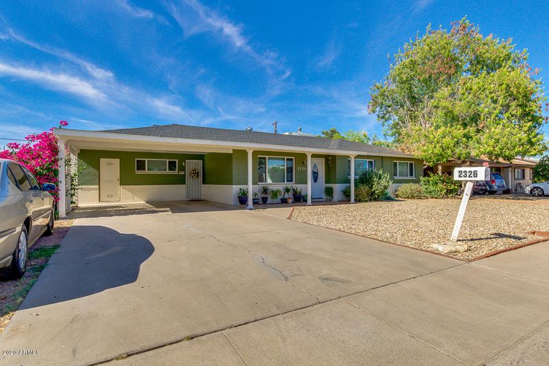 2326 W Freeway Ln, Phoenix, AZ 85021