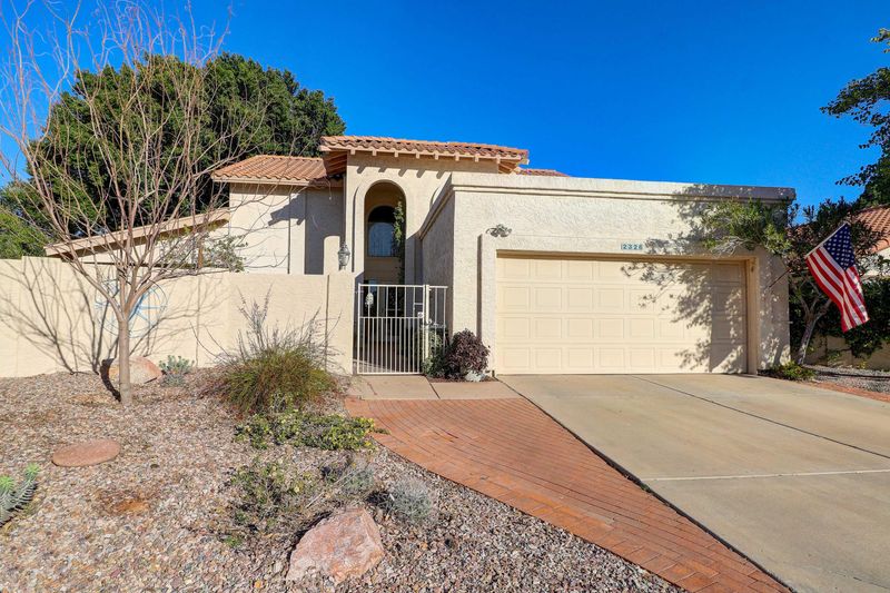 2326 W Lompoc Cir, Mesa, AZ 85202