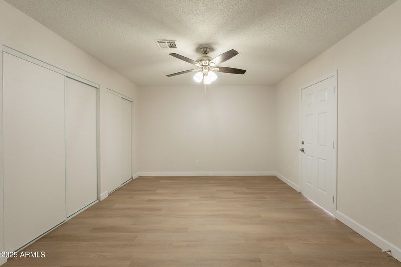 2327 E Chipman Rd, Phoenix, AZ 85040