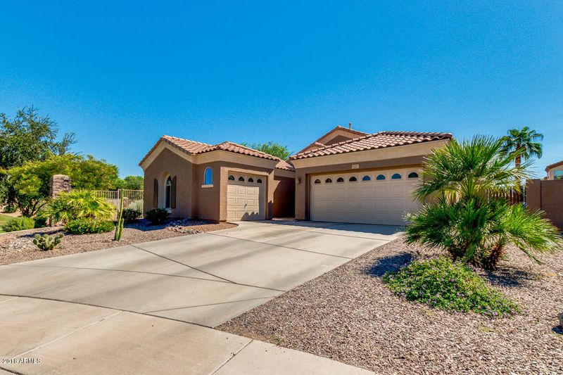 2327 E Redwood Ct, Chandler, AZ 85286