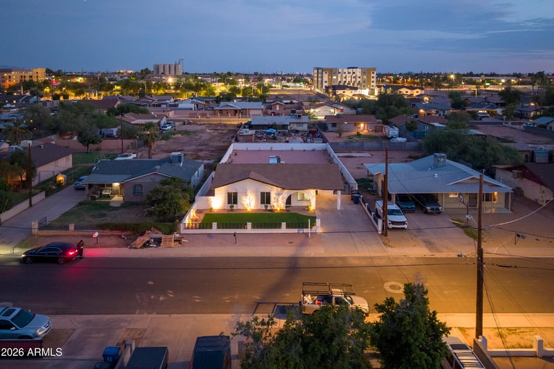 2327 E Victory Dr, Tempe, AZ 85288