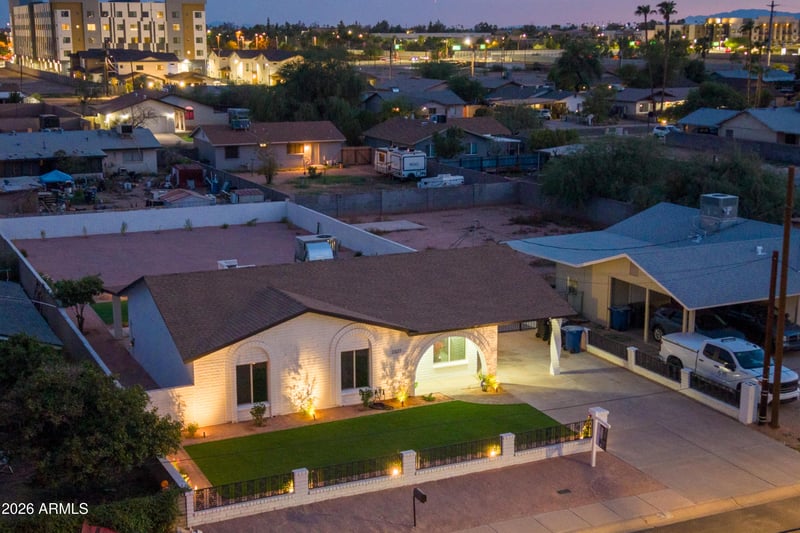 2327 E Victory Dr, Tempe, AZ 85288