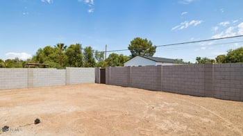 2327 N 29th St, Phoenix, AZ 85008