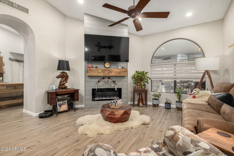 2328 Roca St, Mesa, AZ 85213