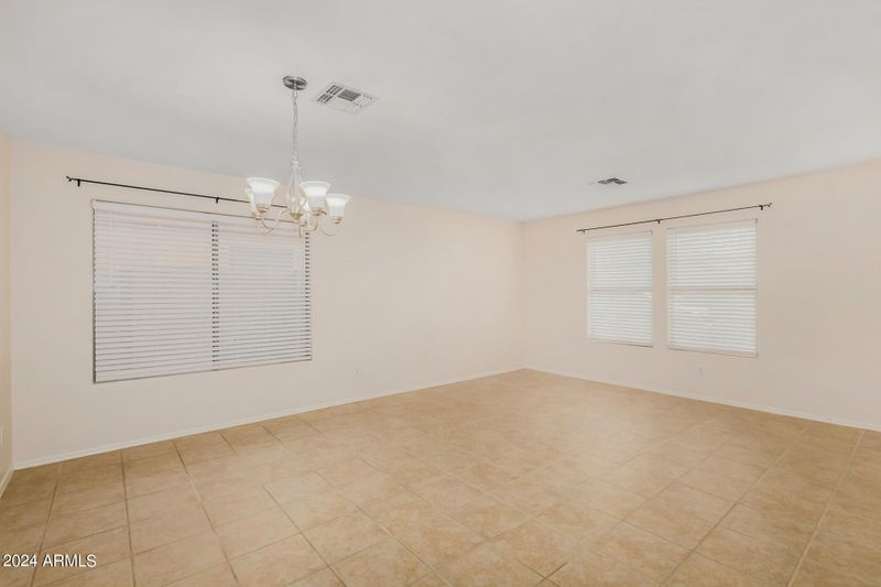 2328 W Carson Rd, Phoenix, AZ 85041