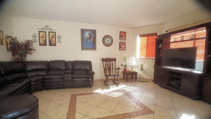 2328 W Cholla St, Phoenix, AZ 85029