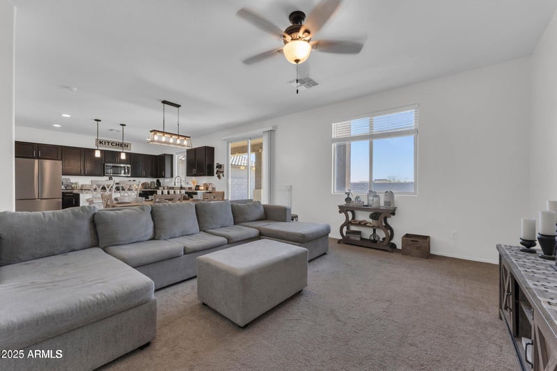 23290 175th Ln, Surprise, AZ 85387