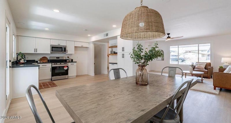 233 Ellis Dr, Tempe, AZ 85282