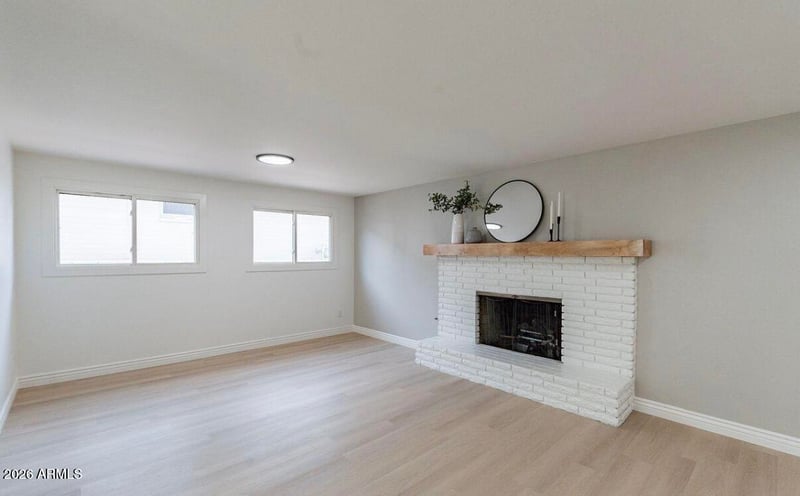 233 Ellis Dr, Tempe, AZ 85282