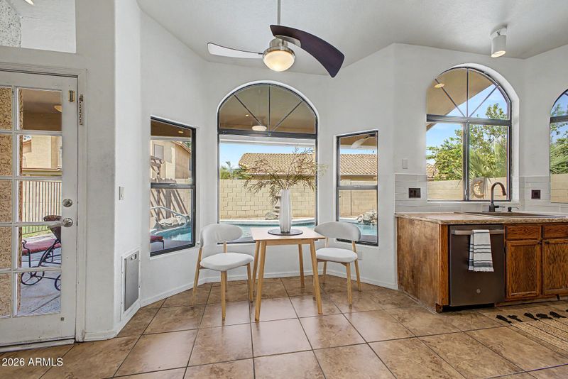 233 N Cottonwood Dr, Gilbert, AZ 85234