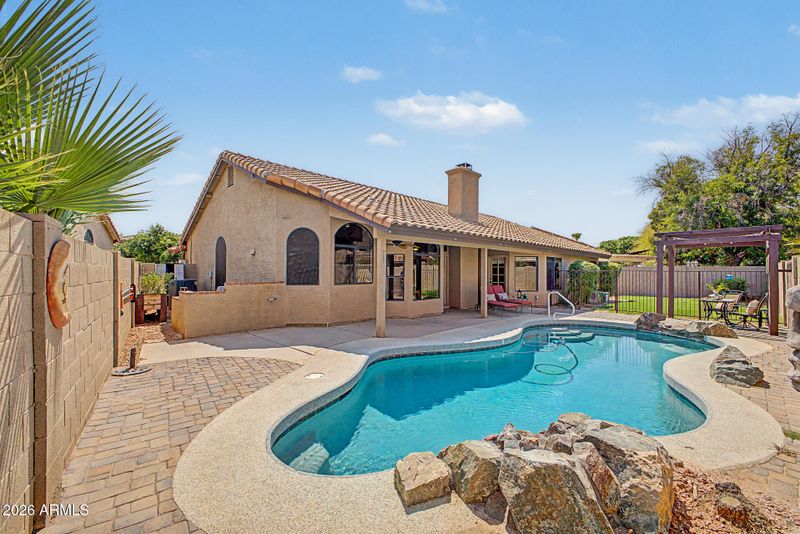 233 N Cottonwood Dr, Gilbert, AZ 85234