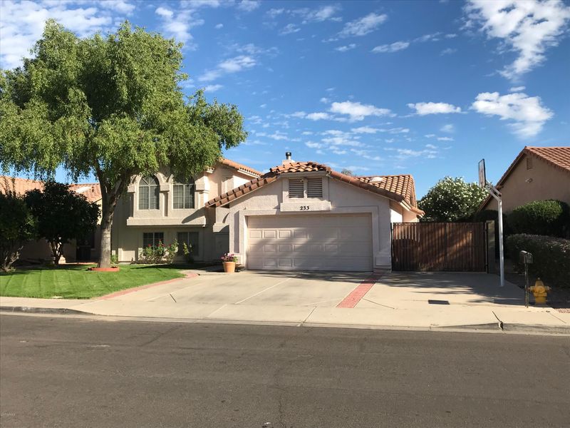 233 N Nielson St, Gilbert, AZ 85234