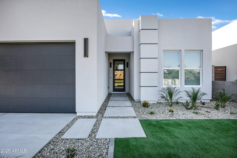 2330 28th Pl, Phoenix, AZ 85008