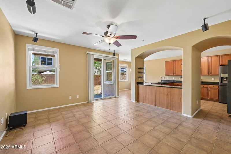 2330 E Pecan Rd, Phoenix, AZ 85040