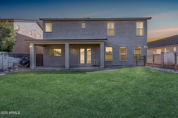 2330 Renegade Trl, San Tan Valley, AZ 85143