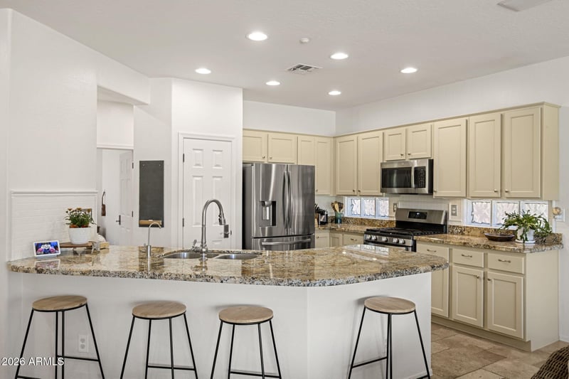 2330 W Muirfield Dr, Anthem, AZ 85086