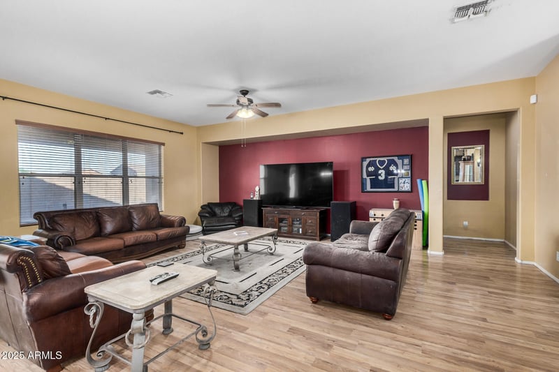 23307 119th Dr, Sun City, AZ 85373