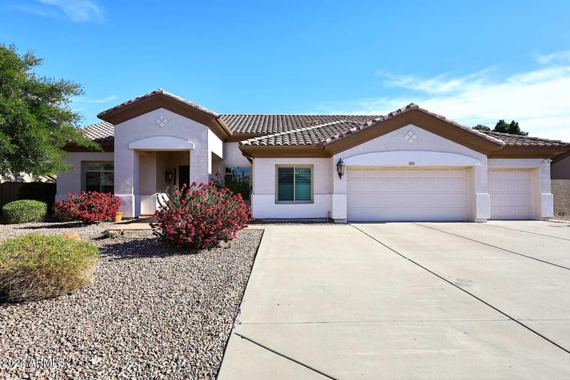 23307 71st Dr, Glendale, AZ 85310