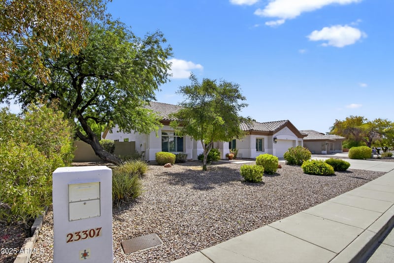 23307 71st Dr, Glendale, AZ 85310