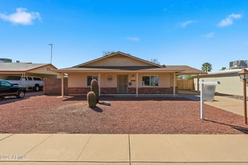 2331 Betty Elyse Ln, Phoenix, AZ 85022