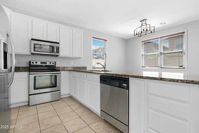 2331 Pecan Rd, Phoenix, AZ 85040