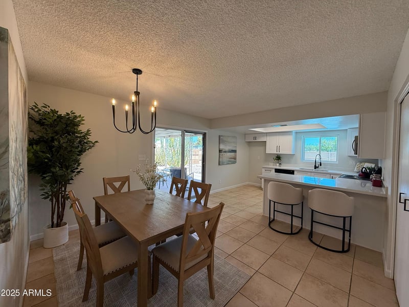 2331 Via Rialto Cir, Mesa, AZ 85202