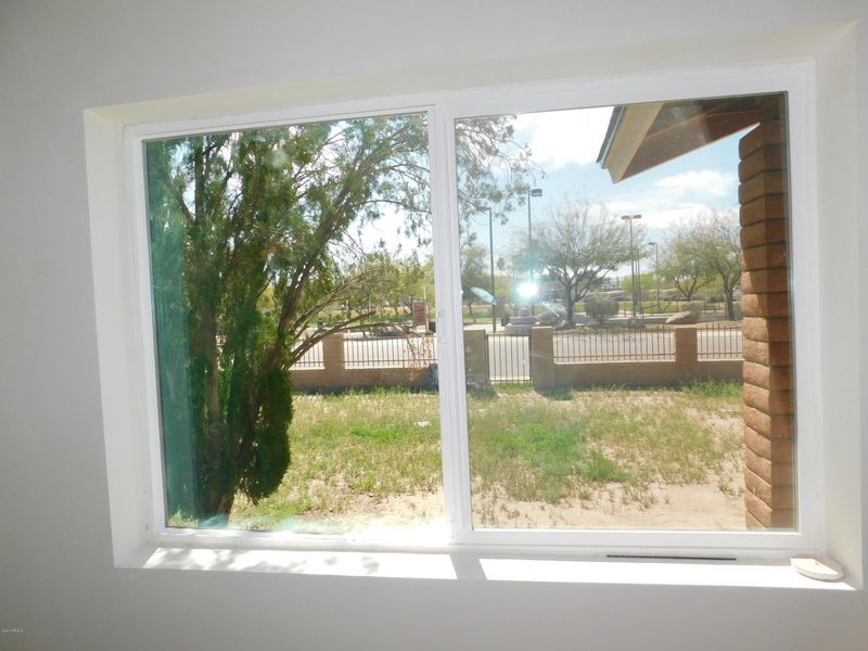 2332 E Mcarthur Dr, Tempe, AZ 85288