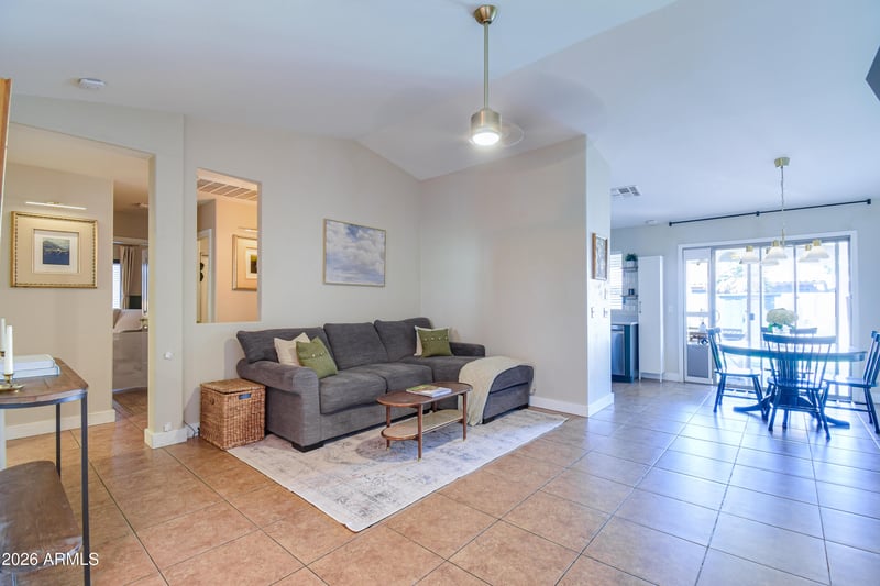 2332 Stottler Dr, Gilbert, AZ 85296