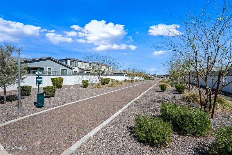 2332 Marguerite Ave, Phoenix, AZ 85040