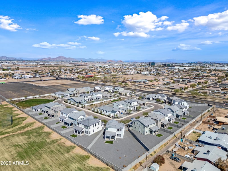 2332 Marguerite Ave, Phoenix, AZ 85040