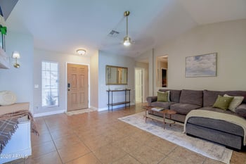 2332 Stottler Dr, Gilbert, AZ 85296