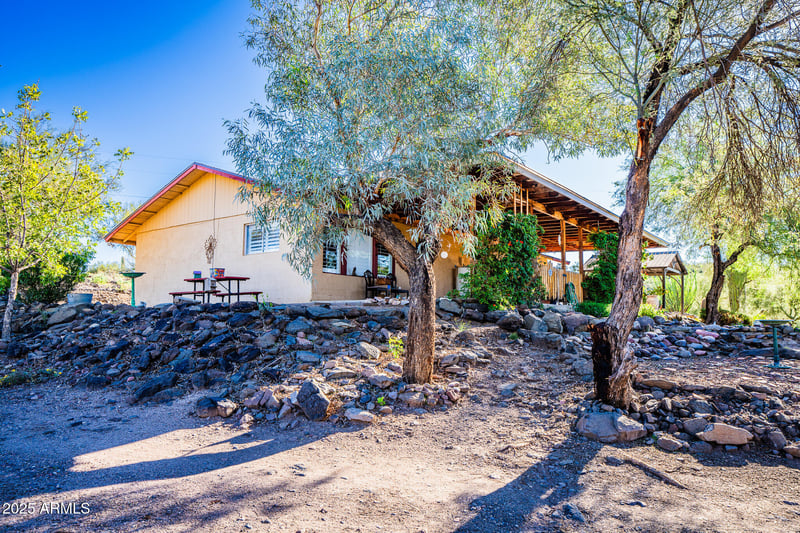 2333 Black Canyon Dr, New River, AZ 85087