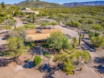 2333 Black Canyon Dr, New River, AZ 85087