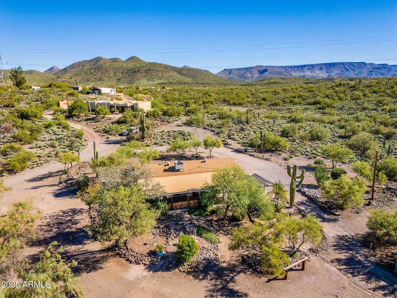 2333 Black Canyon Dr, New River, AZ 85087