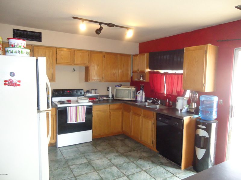 2333 E Kathleen Rd, Phoenix, AZ 85022