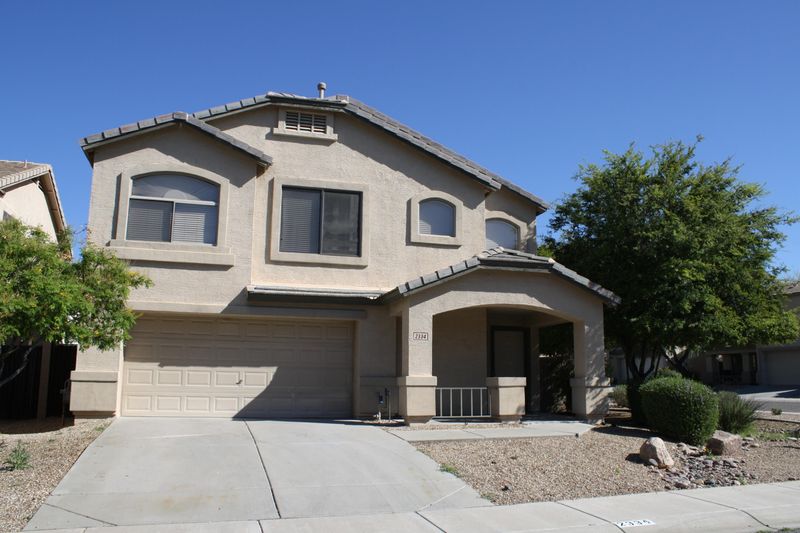 2334 W Running Deer Trl, Phoenix, AZ 85085