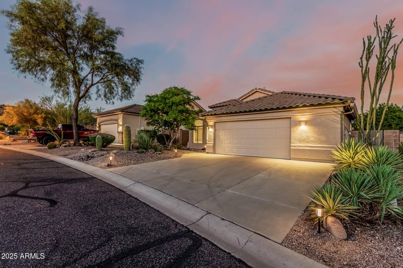 2335 Adair Cir, Mesa, AZ 85207