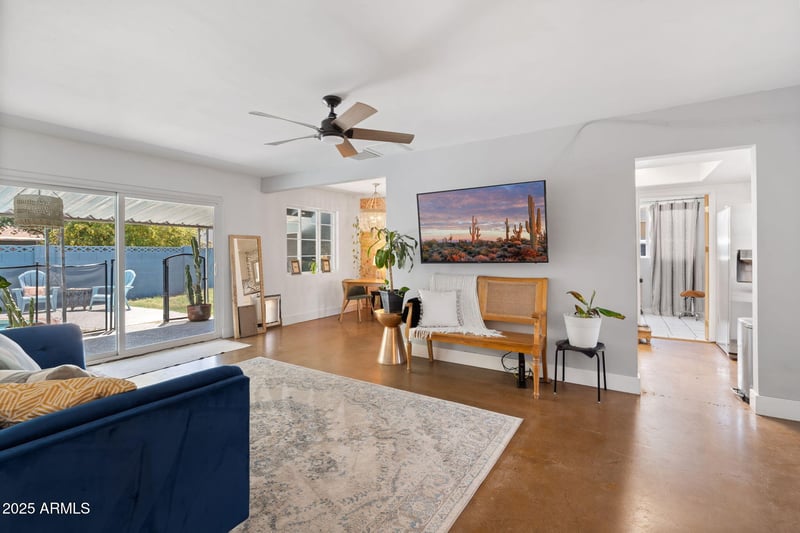 2335 Campus Dr, Phoenix, AZ 85015