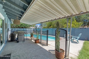 2335 Campus Dr, Phoenix, AZ 85015