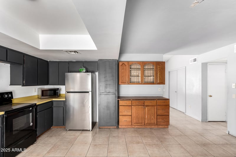 2335 Caribbean Ln, Phoenix, AZ 85023