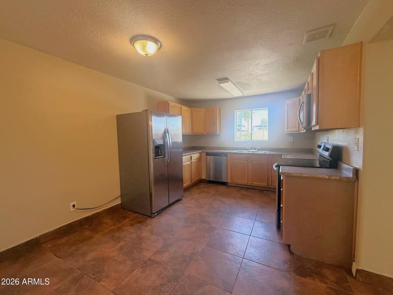 2335 Beverly Ln, Phoenix, AZ 85022