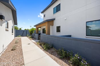 2335 E Mcarthur Dr, Tempe, AZ 85288
