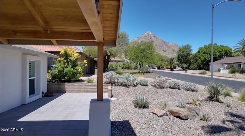 2335 E Shangri La Rd, Phoenix, AZ 85028