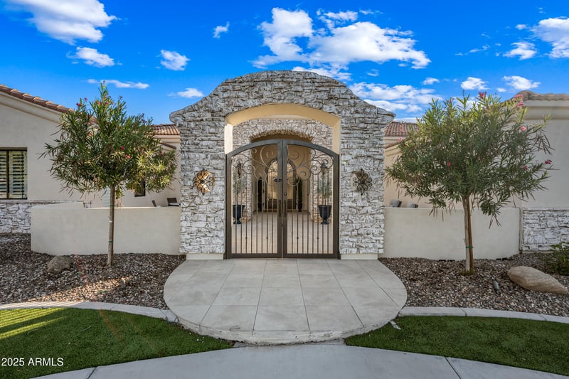 2335 Plum St, Gilbert, AZ 85298