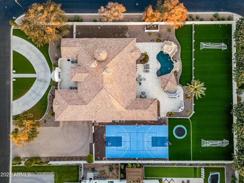 2335 Plum St, Gilbert, AZ 85298
