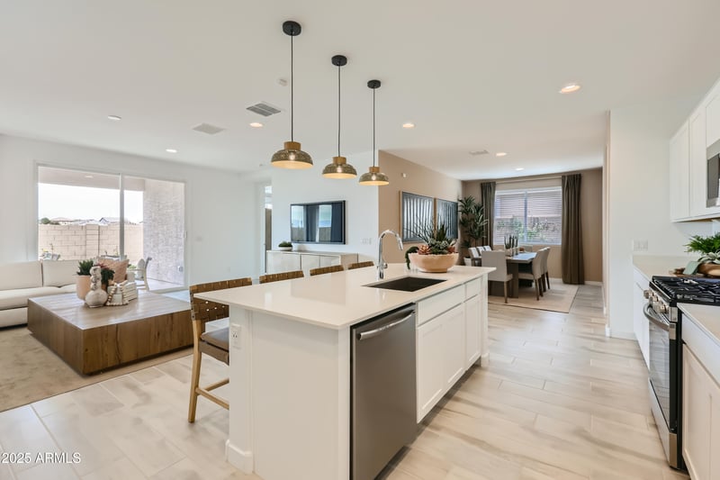 23351 Mobile Ln, Buckeye, AZ 85326