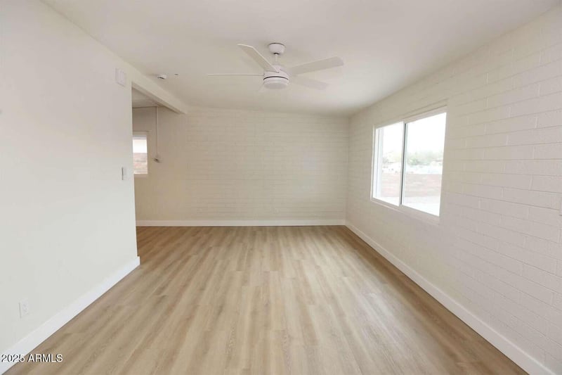 2336 Burgess Ln, Phoenix, AZ 85042