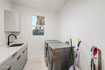 2336 N 28th Pl, Phoenix, AZ 85008